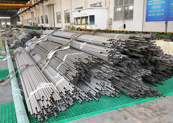 El acero inoxidable de ASTM A270 TP304 304L soldó con autógena el tubo para la caldera de poder de alta presión