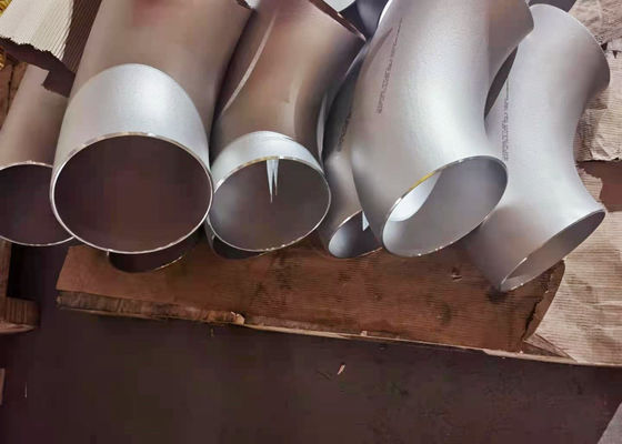 Formación soldada con autógena extremo de la prensa del codo del tubo del chorreo con granalla TP304 DN15